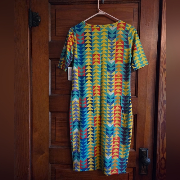 LuLaRoe Julia - Picture 2 of 4